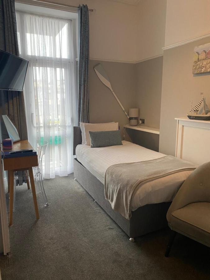 Beachside Guest House Лландидно Экстерьер фото